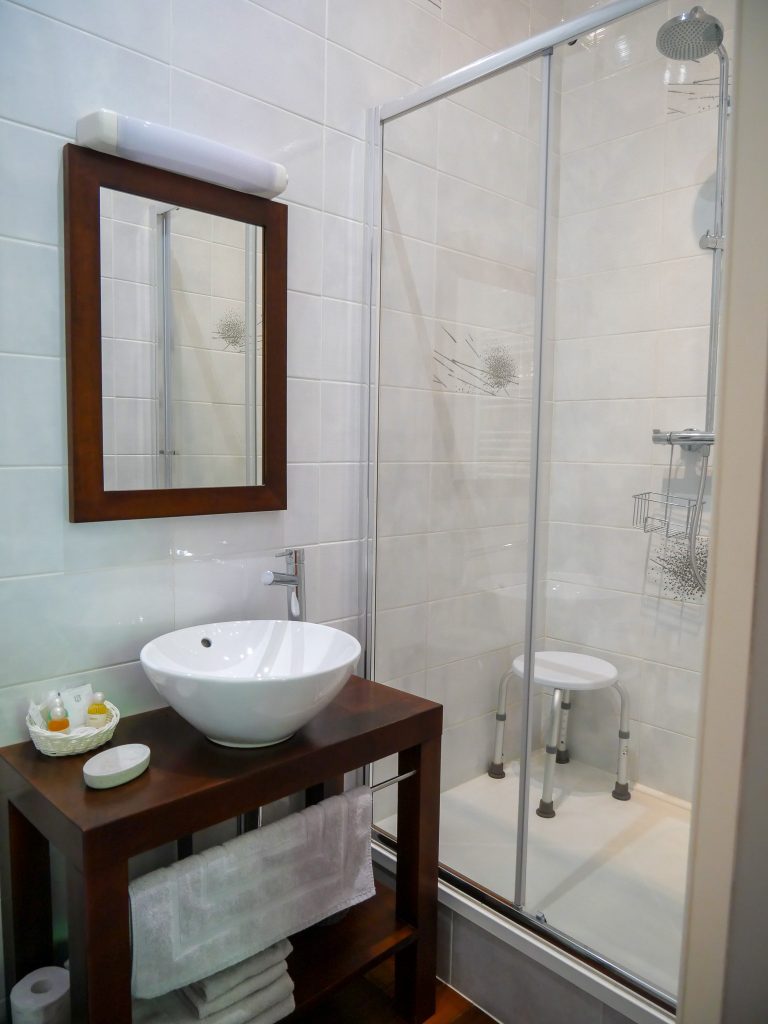 salle de douche de la chambre mésange