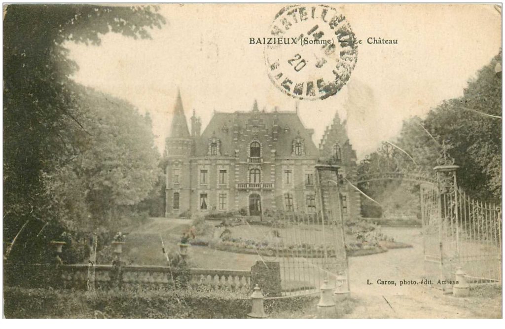 recto d'une carte postale représentant la façade est du château des marronniers à baizieux, dals la somme, anciennement l'entrée principale